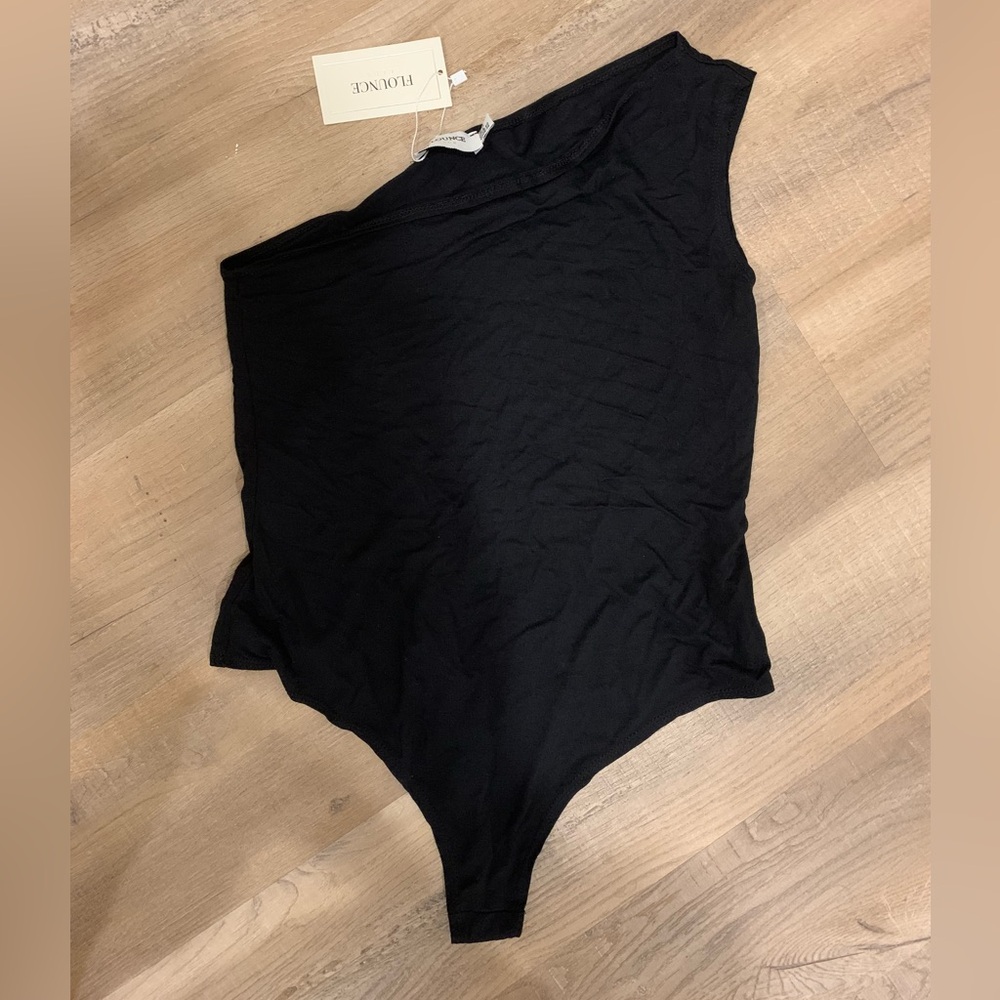 NWT One shoulder bodysuit